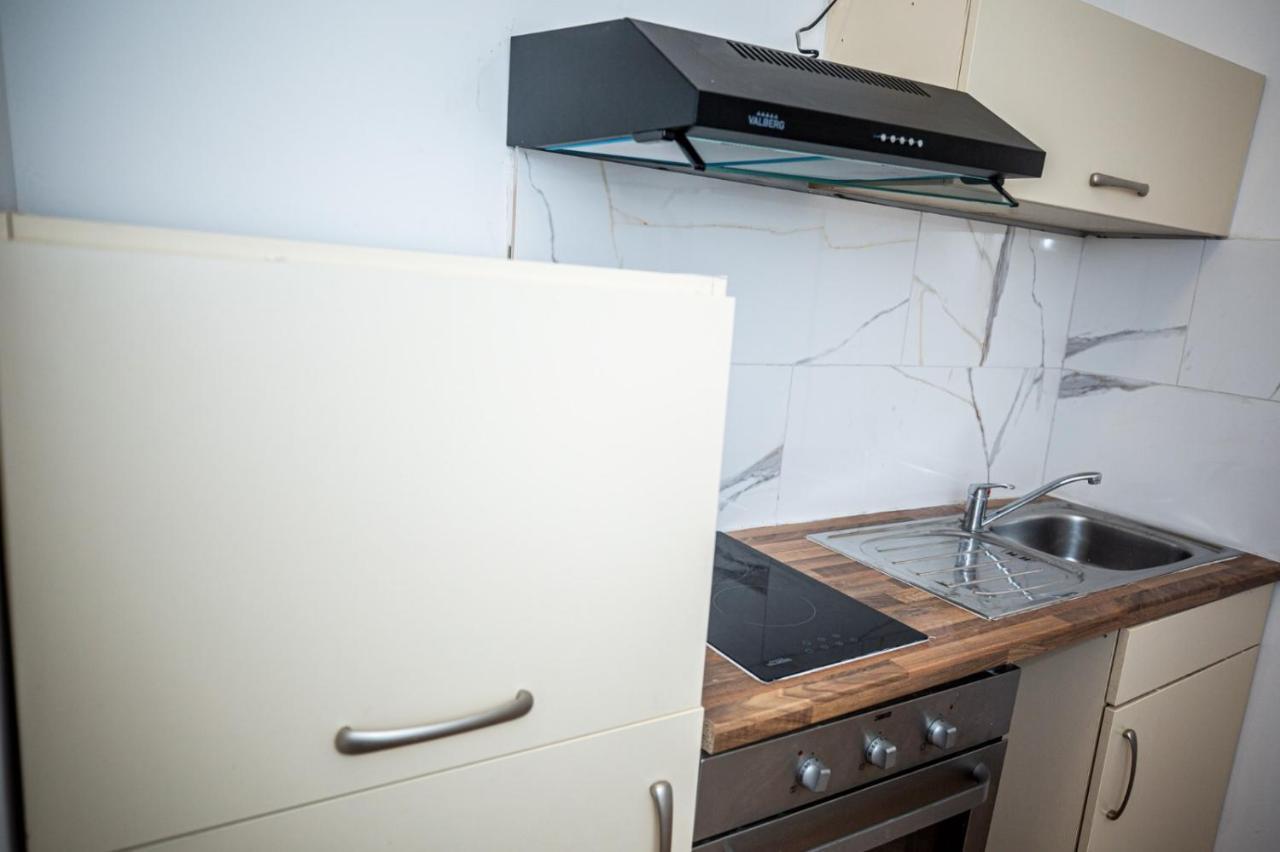 Agreable Chambre Sur Liege Avc Parking Et Wifi Gratuit Exterior photo